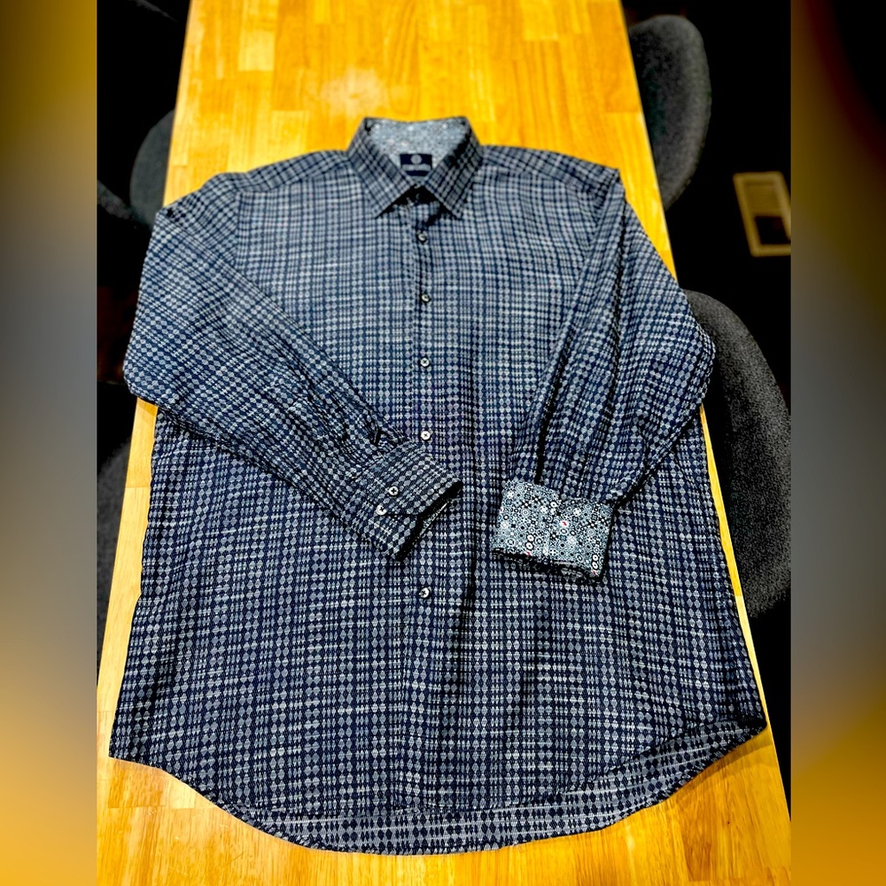 Marcello button up dress shirt. Men’s size XL